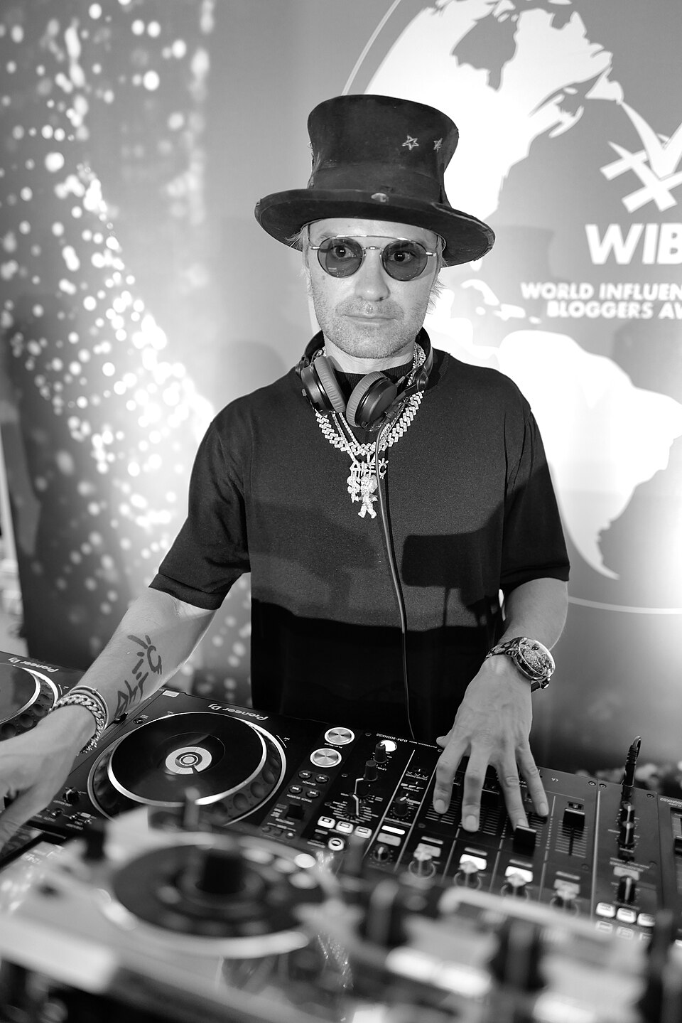 ALEC Pages Clarify: No Alec Monopoly Net Worth Information Found